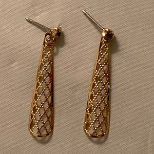 Vtg AVON 1979 “Lattice Lace” Gold Tone Filigree D